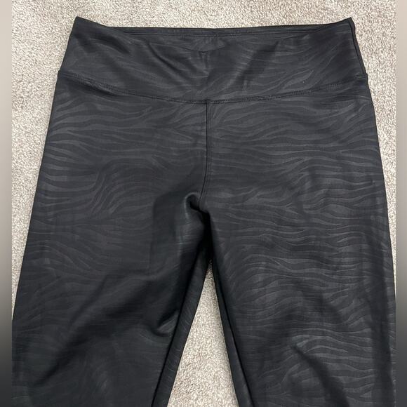 EXPRESS Zebra Patter Coated Leggings Women’s size Large - Picture 3 of 11